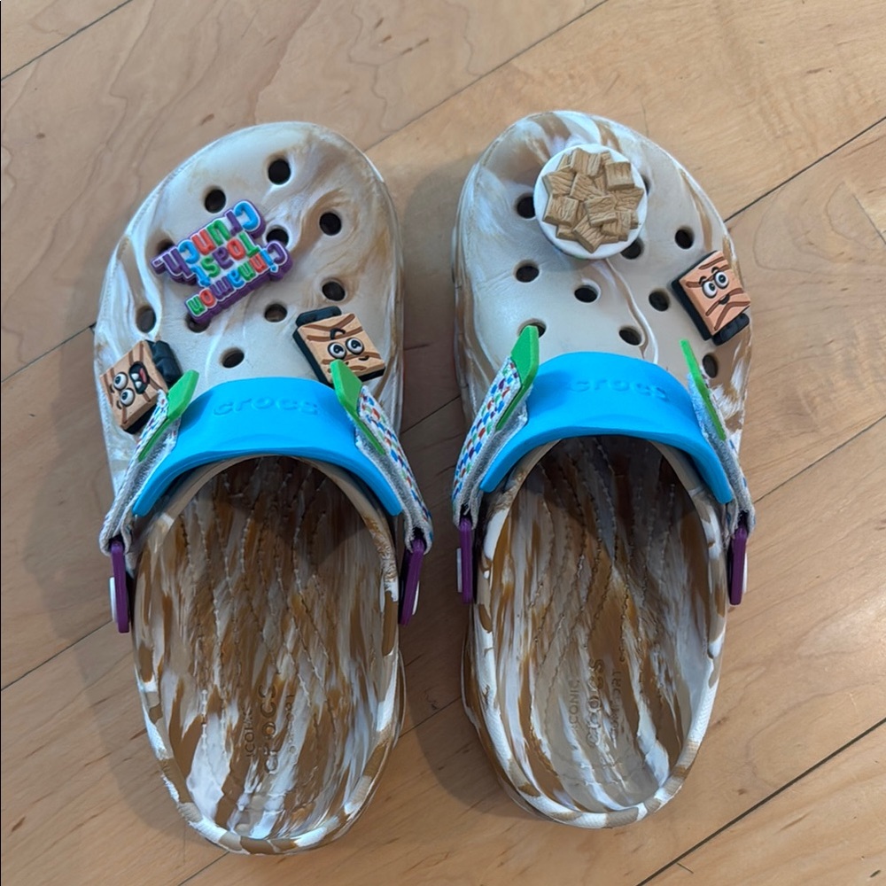 CROCS Blue and Brown Sandals with Ventilation Holes
